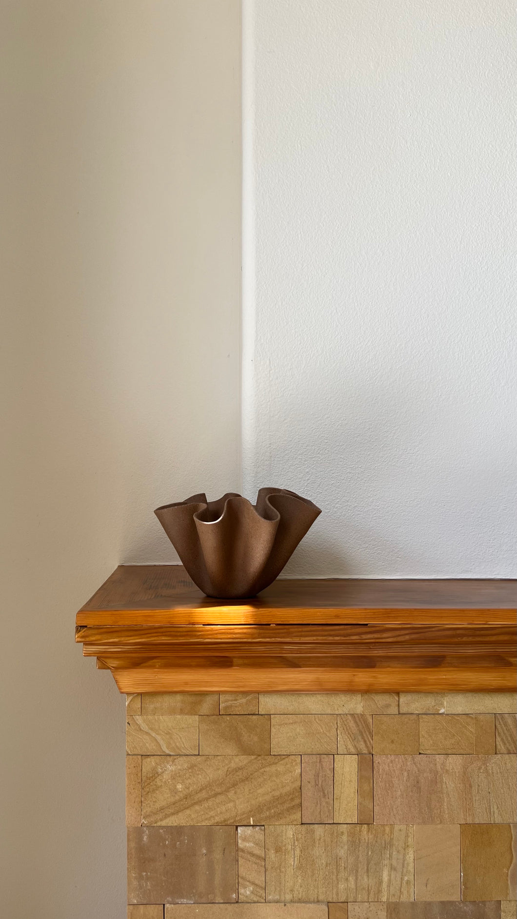 ESPRESSO CERAMIC RUFFLE BOWL